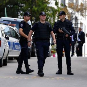 الشرطة التركية تصيب شخص حاول اقتحام السفارة الإسرائيلية