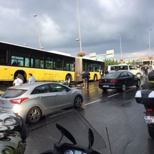 بالصور.. 10 جرحى في حادث مروع باسطنبول 16 بالصور.. 10 جرحى في حادث مروع باسطنبول 15