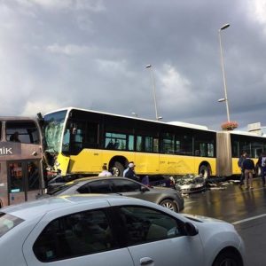 بالصور.. 10 جرحى في حادث مروع باسطنبول 18 بالصور.. 10 جرحى في حادث مروع باسطنبول 17