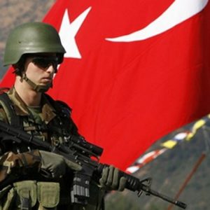الأركان التركية تعلن مقتلَ 6 من “بي كا كا” جنوب شرقِ البلاد