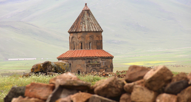 أطلال "آني".. صرح أثري احتضن 23 حضارة عريقة 3 0x0-23-1477295175127