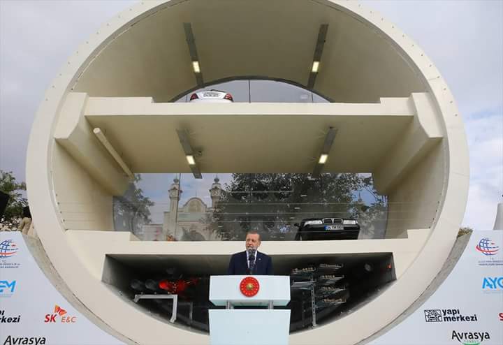 أردوغان يقوم باول تجربة للعبور من نفق أوراسيا 3 14516482_184296645346190_5534838211270130773_n