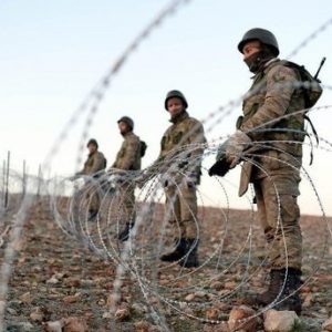 السلطات التركية تضبط 1835 شخصًا حاولوا التسلل عبر حدودها