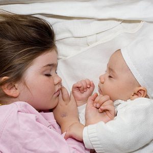 قلّة نوم الأطفال يعرضهم لخطر الإصابة بالسمنة