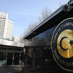 تركيا تدين بشدة إطلاق الحوثيين صاروخاً باتجاه مكة المكرمة