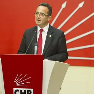 إصابة نائب رئيس “الشعب الجمهوي” في هجوم مسلح غربي تركيا