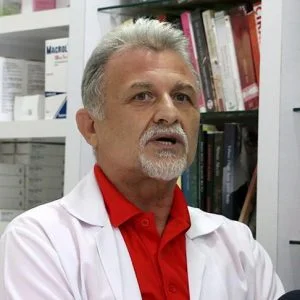 تركيا.. صيدلية ومكتبة في آن واحد