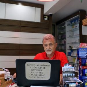 تركيا.. صيدلية ومكتبة في آن واحد 9