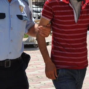 القبض على 8 أجانب بتهمة الانتماء لـ”داعش” في ولاية انطاليا التركية