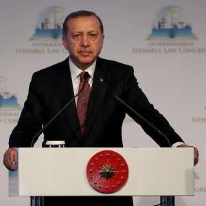 أردوغان لأمريكا: تطالبوننا بالحصول على إذن لدخول الموصل هل حصلتم على إذن من صدام حين دخلتم العراق