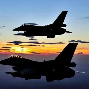 مقاتلات تركية تقصف 6 أهداف لـ”داعش” في سوريا