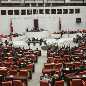 البرلمان التركي يوافق على تمديد حالة الطوارئ في البلاد 3 أشهر إضافية