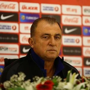 مدرب تركيا: سنحقق الفوز على أوكرانيا في حال نفذ اللاعبون التعليمات