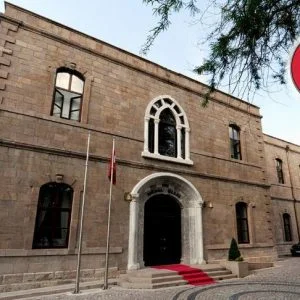 لدواعٍ أمنية.. حظر مؤقت للتجمعات في العاصمة التركية