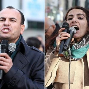 نائبان مطلوبان من “الشعوب الديمقراطي” يتظاهران مع “بي كا كا” في بروكسل