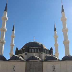 “الديانة التركي” يواصل أعمال بناء مسجد “هالة سلطان” بنيقوسيا‎