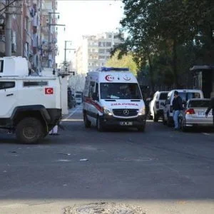 ” بي كا كا ” تتبنى تفجير ديار بكر