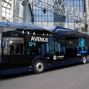 أول حافلة محليّة بالطاقة الكهربائيّة