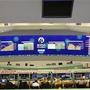 بورصة إسطنبول تحوّل جميع أصولها النقدية إلى الليرة التركية