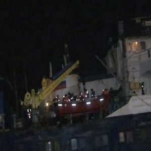 جنوح سفينة روسية في إسطنبول بسبب الرياح الشديدة