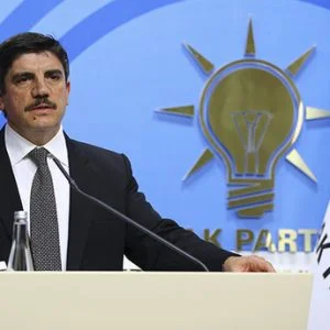 “العدالة والتنمية” التركي يعلن دعمه لأي مصالحة مصرية شاملة