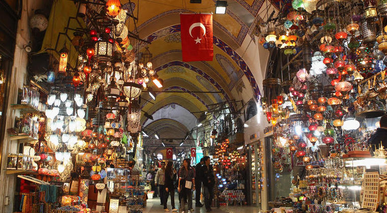 بين قصور السلاطين العثمانيين والجوامع التاريخية والأسواق القديمة.. تعرف على أجمل المواقع في اسطنبول 8 بين قصور السلاطين العثمانيين والجوامع التاريخية والأسواق القديمة.. تعرف على أجمل المواقع في اسطنبول 7