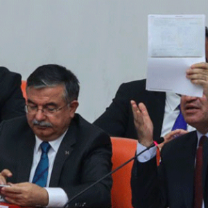 كليجدار أوغلو يدعي بعدم تحويل اردوغان حسابه إلى الليرة التركية
