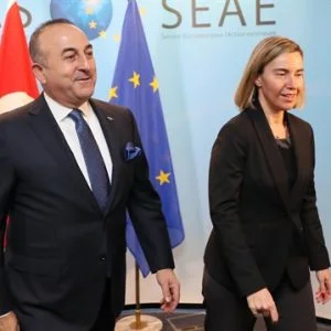 “جاويش أوغلو” يلتقي “موغريني” في بروكسل