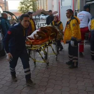 تركيا تعالج 15 من “السوري الحر” أصيبوا في مواجهات مع “داعش”