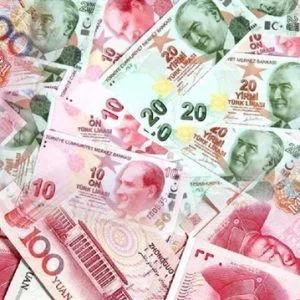 بكين تبدأ التعامل بالليرة التركية والعملة الصينية الإثنين المقبل