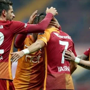 غلاطة سراي يحقق انتصاره الثالث على التوالي في الدوري التركي
