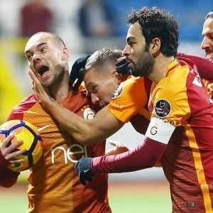 غلاطة سراي يهزم قاسم باشا ويرتقي للمركز الثالث بالدوري التركي