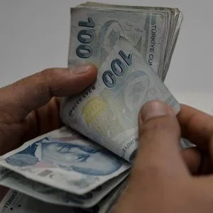 وزارات ومؤسسات حكومية تركية تستجيب لدعوة اردوغان لمنع ” تركيع عملتهم”