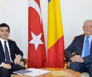 وزير خارجية رومانيا يؤكد عزم بلاده تعزيز التعاون مع تركيا