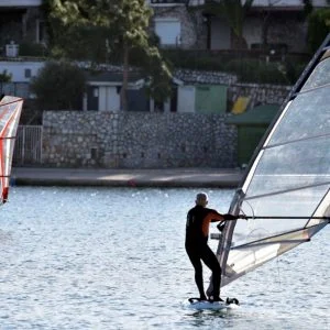 في شتاء تركيا.. السياح يستمتعون بدفء بودروم