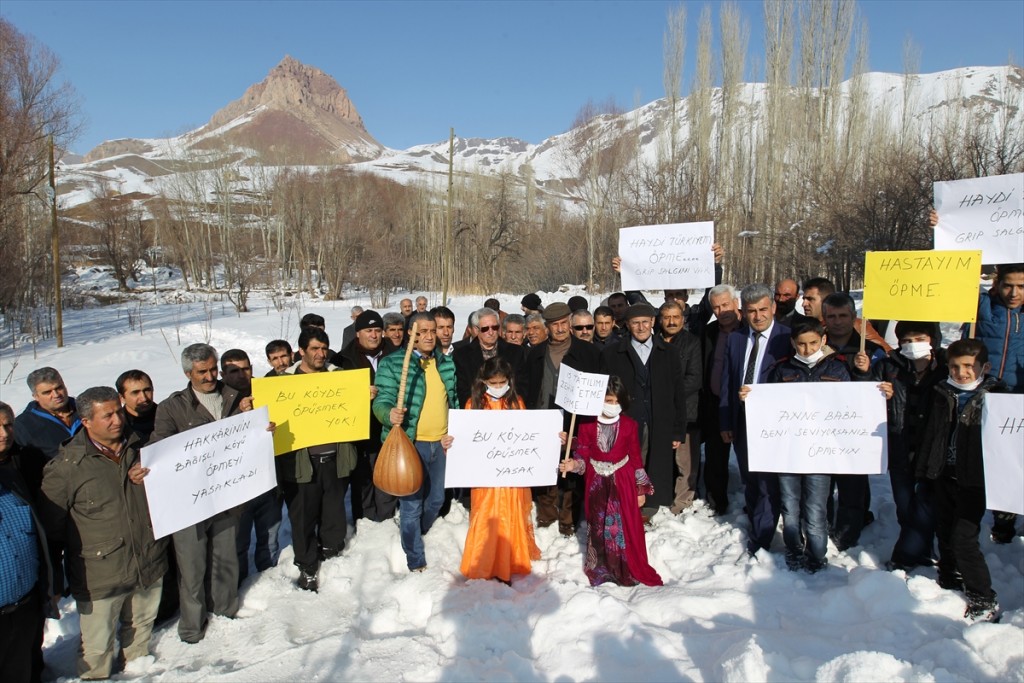 "لا تُقبِلني" .. أغنية تركية لمكافحة الأنفلونزا 7