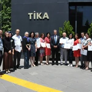 تيكا “التركية” تقدم 6 أطنان مساعدات طبية إلى ليبيا