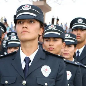 السلطات التركية تتيح لموظفات الشرطة ارتداء الحجاب خلال اوقات العمل