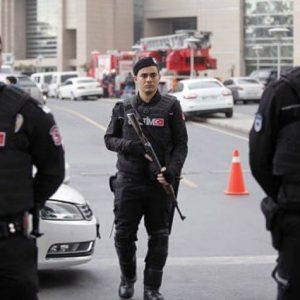 الامن التركي يعتقل مسؤولين في مجموعة دوغان على صلة بغولن الارهابية