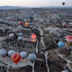 بالصور : مداخن الجنيات وجهة لمليون و نصف المليون سائح سنويا 13