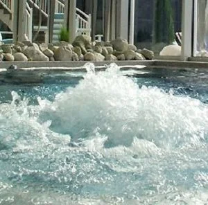 ينابيع تركيا الحارة .. مشفى للسياح المحليين والأجانب