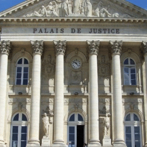 القضاء الفرنسي يلغي تجريم إنكار المزاعم الأرمنية