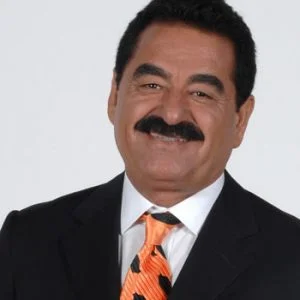 الفنان الشهير إبراهيم تاتلسيس ينضم الى حملة “نعم” المؤيدة للنظام الرئاسي الجديد