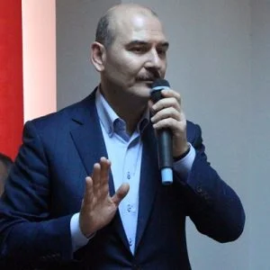 وزير الداخلية التركي : عن أي قانون وعن أي حقوق يتحدث اليونانيون ؟