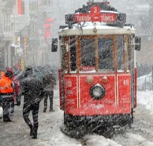 شاهد بالصور العاصفة الثلجية في اسطنبول 3