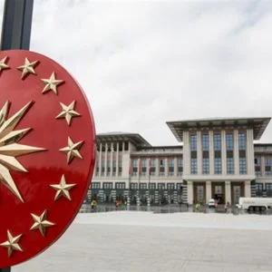 مفهوم الصحافة لديها وصل إلى الحضيض.. تغريدات ساخرة من صحفية “ذهب اردوغان”