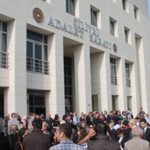 أول محاكمة لعسكريين مشاركين في محاولة الانقلاب الفاشلة باسطنبول