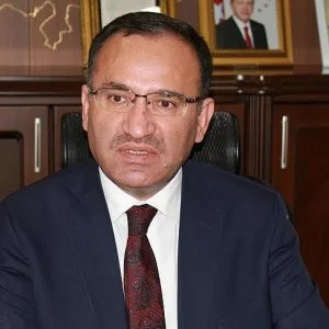 وزير العدل التركي: مدح الارهابيين عبر وسائل التواصل الاجتماعي جريمة يعاقب عليها القانون