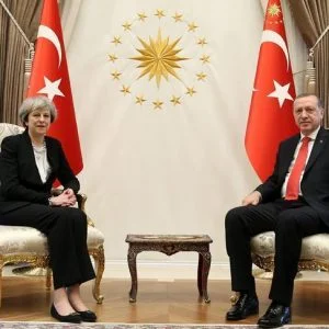 أردوغان يستقبل تيريزا ماي في أنقرة