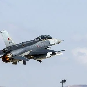 الجيش التركي: مقتل 57 إرهابياً من “بي كا كا” بغارات شمالي العراق